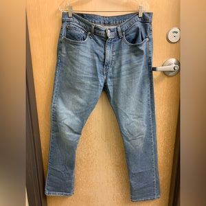 Levi’s 502 Jeans